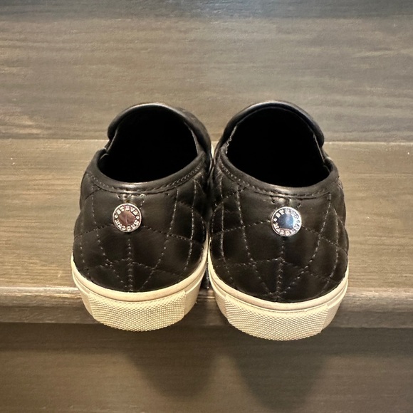 Steve Madden Ecentrcq Slip‎ On Sneaker Women's Sneakers Size 6.0 M Black - Picture 6 of 11